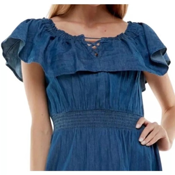 Rosie Harlow Junior Smocked Off-The-Shoulder Fit & Flare Dress Denim Day Blue L - Picture 2 of 8